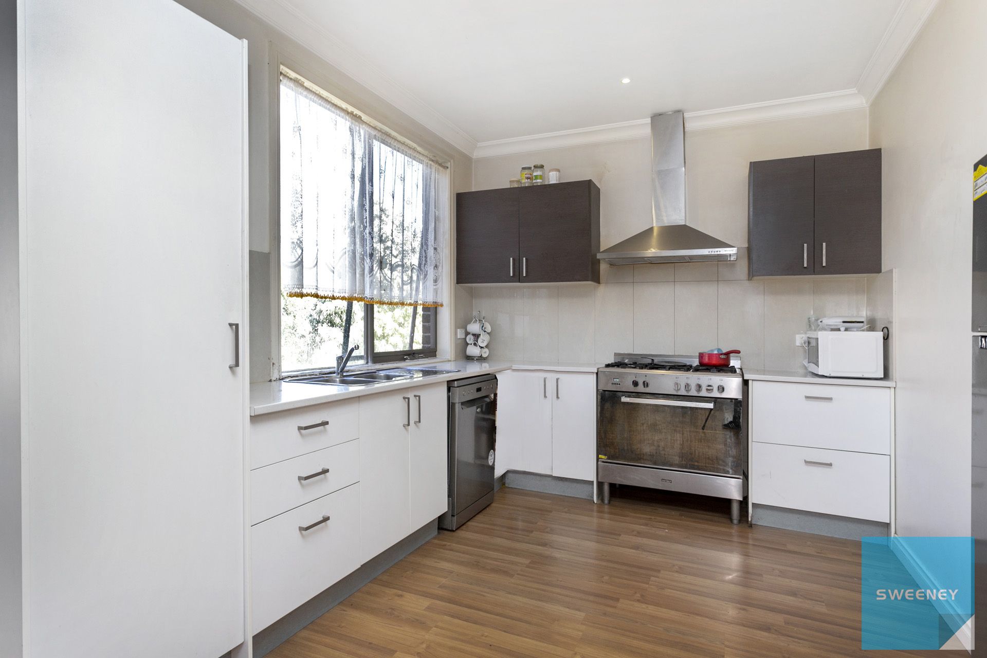 29 Clementson Drive, Caroline Springs - Thumbnail 4