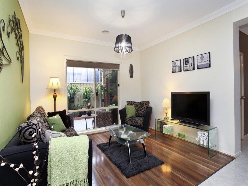 8 Wattlepark Street, Caroline Springs - Thumbnail 6