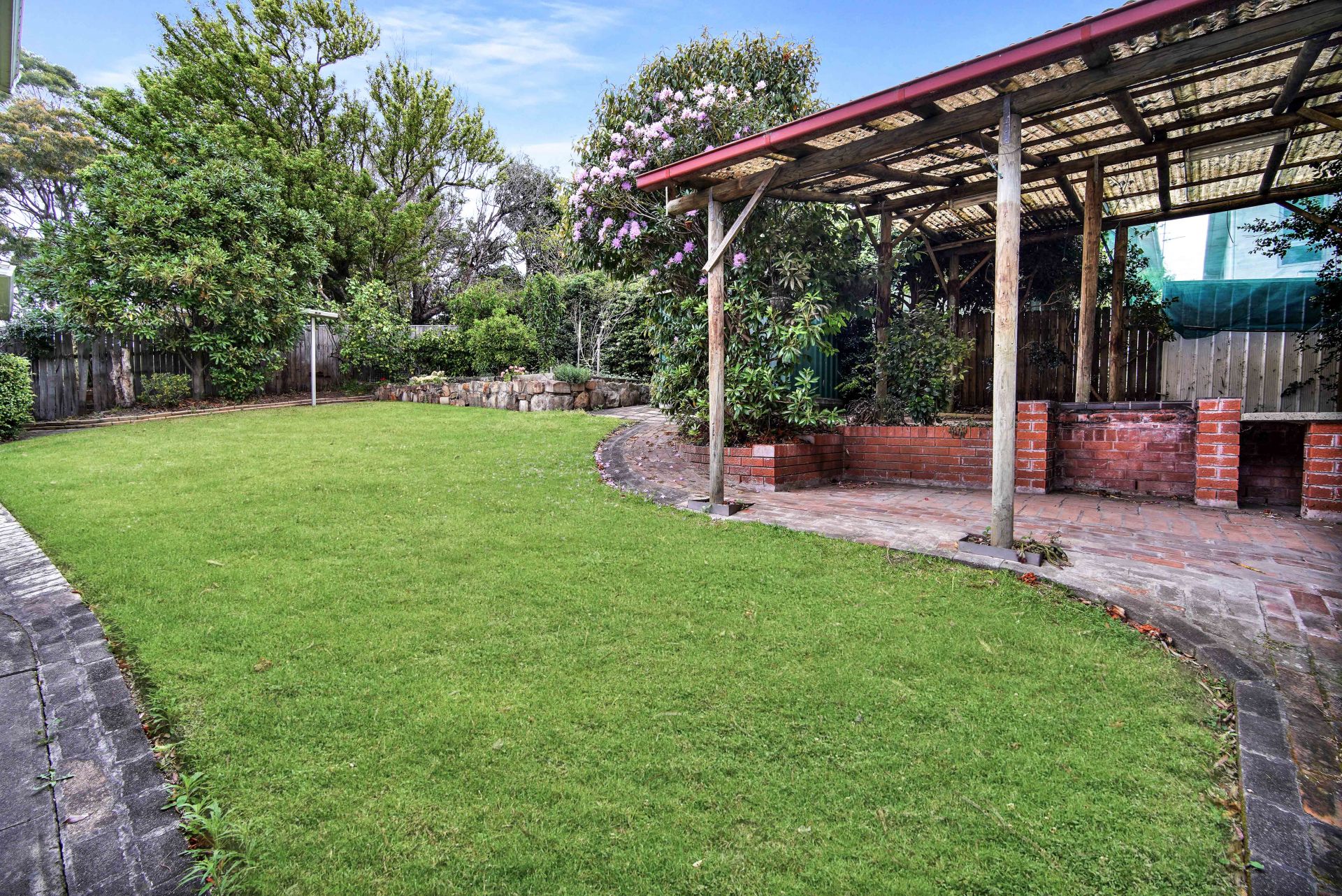 Real Estate For Lease 4 Chislehurst Avenue Figtree , NSW
