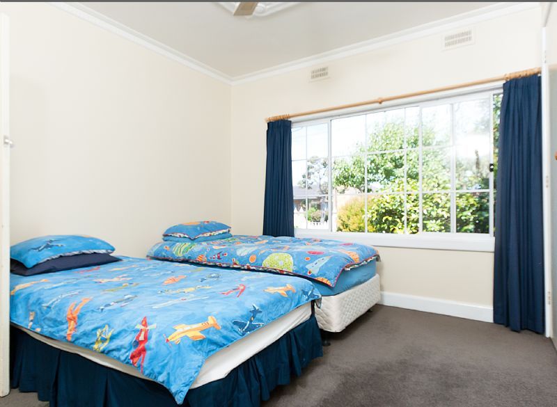 52 Napoleon Street, West Footscray - Thumbnail 5