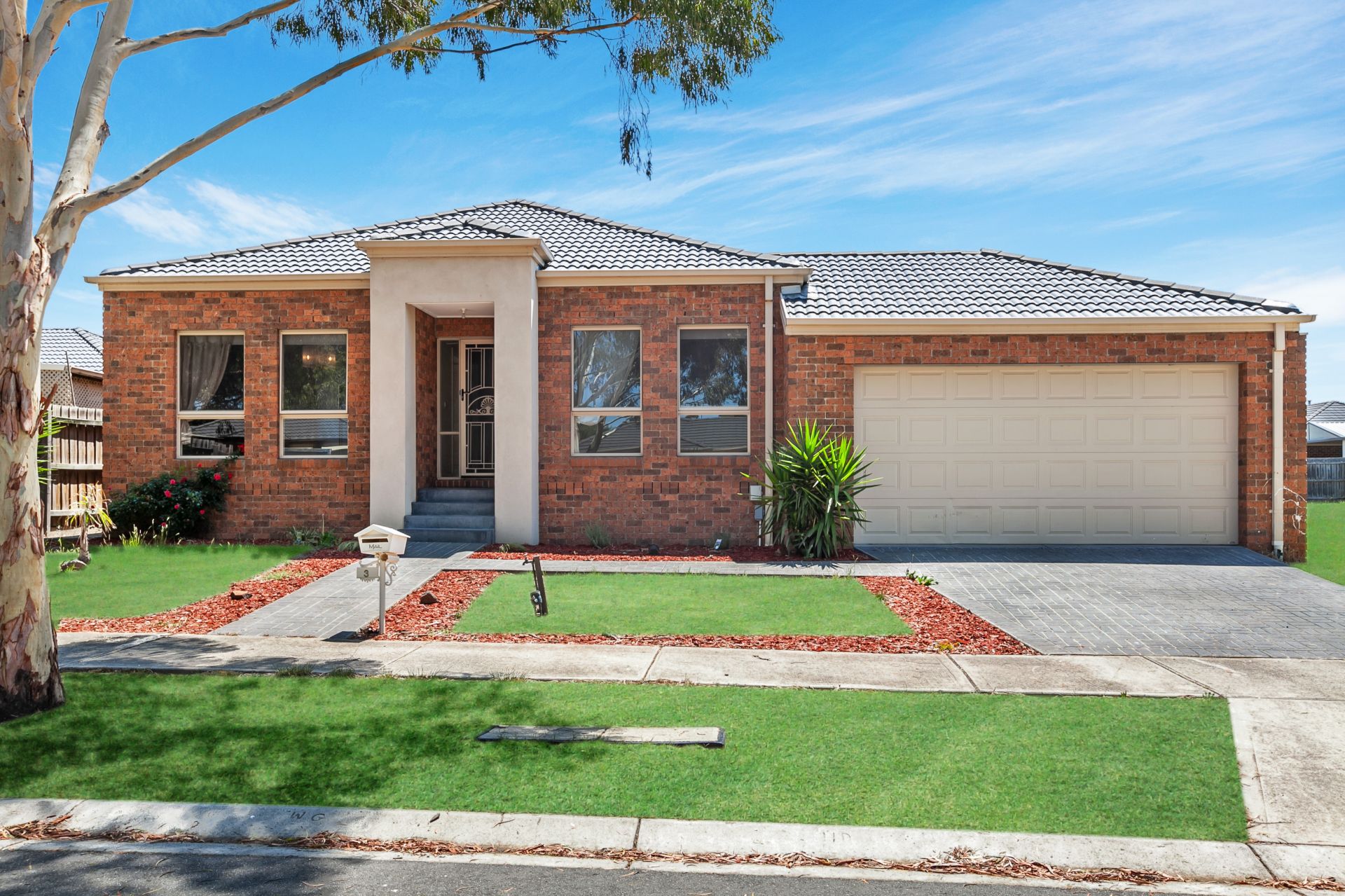 SPACIOUS FAMILY HOME