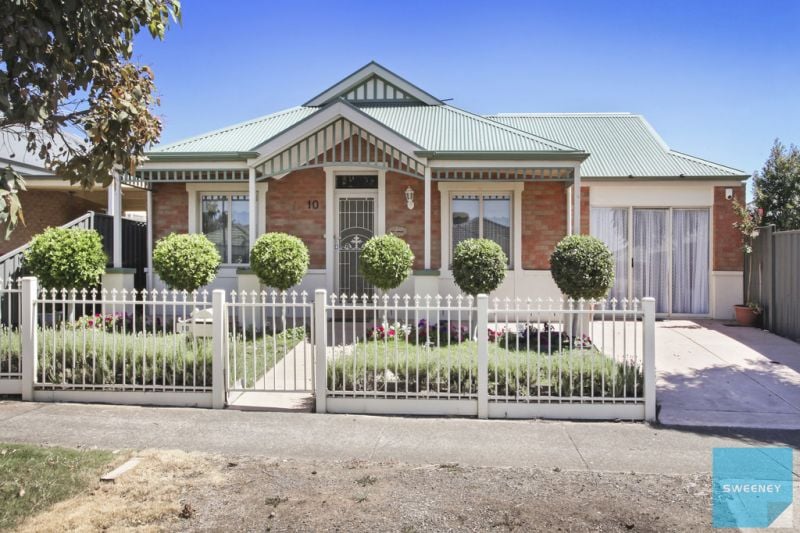 10 Coburn Way, Caroline Springs - Thumbnail 2