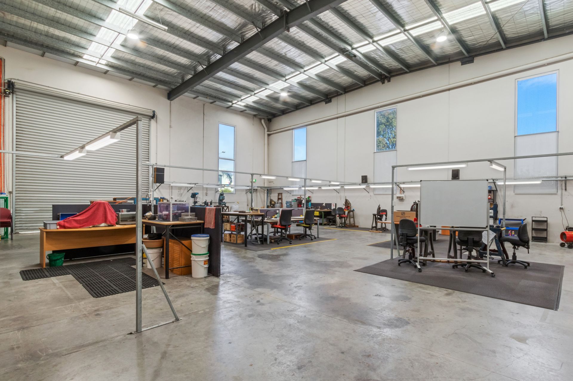 MODERN WAREHOUSE/OFFICE WITH EVERYTHING!!