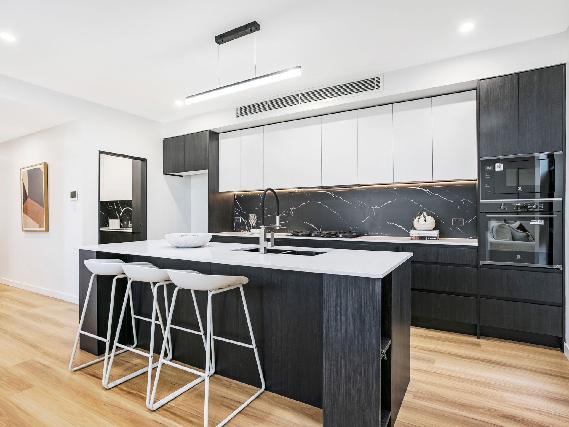 302 The Boulevarde Gymea NSW, Gymea - Thumbnail 2