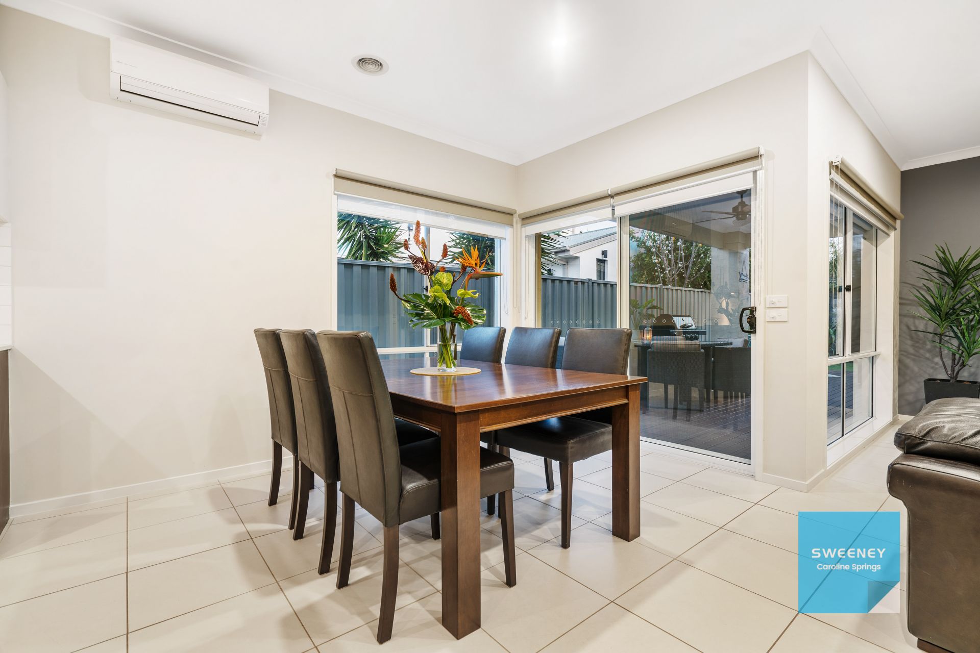 6 Scotsburn Place, CAROLINE SPRINGS Sweeney Estate Agents