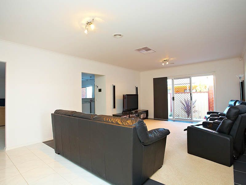26 Jamieson Terrace, Taylors Hill - Thumbnail 3