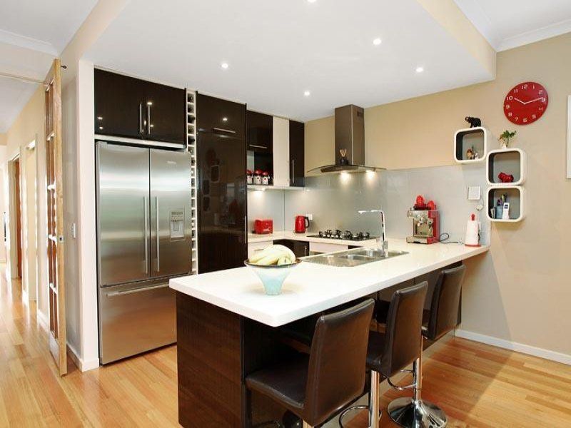 20 Brunton Avenue, Caroline Springs - Thumbnail 3
