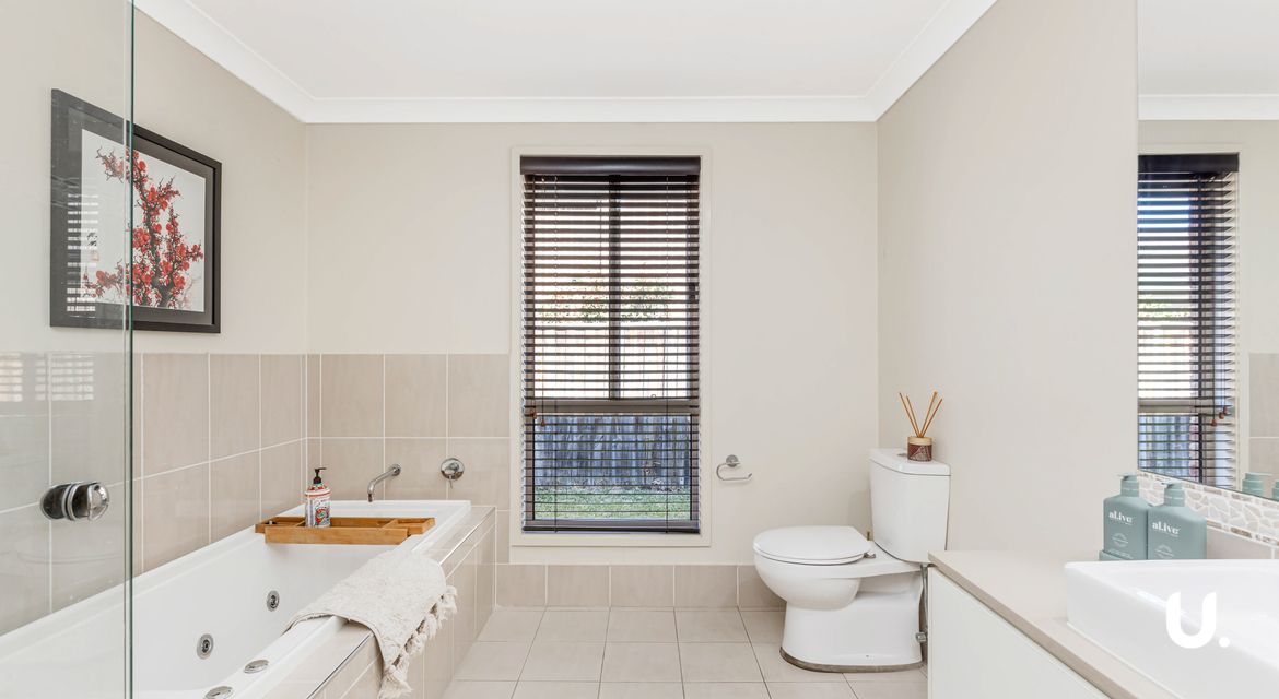 Colebee 70 Kirkwood Crescent