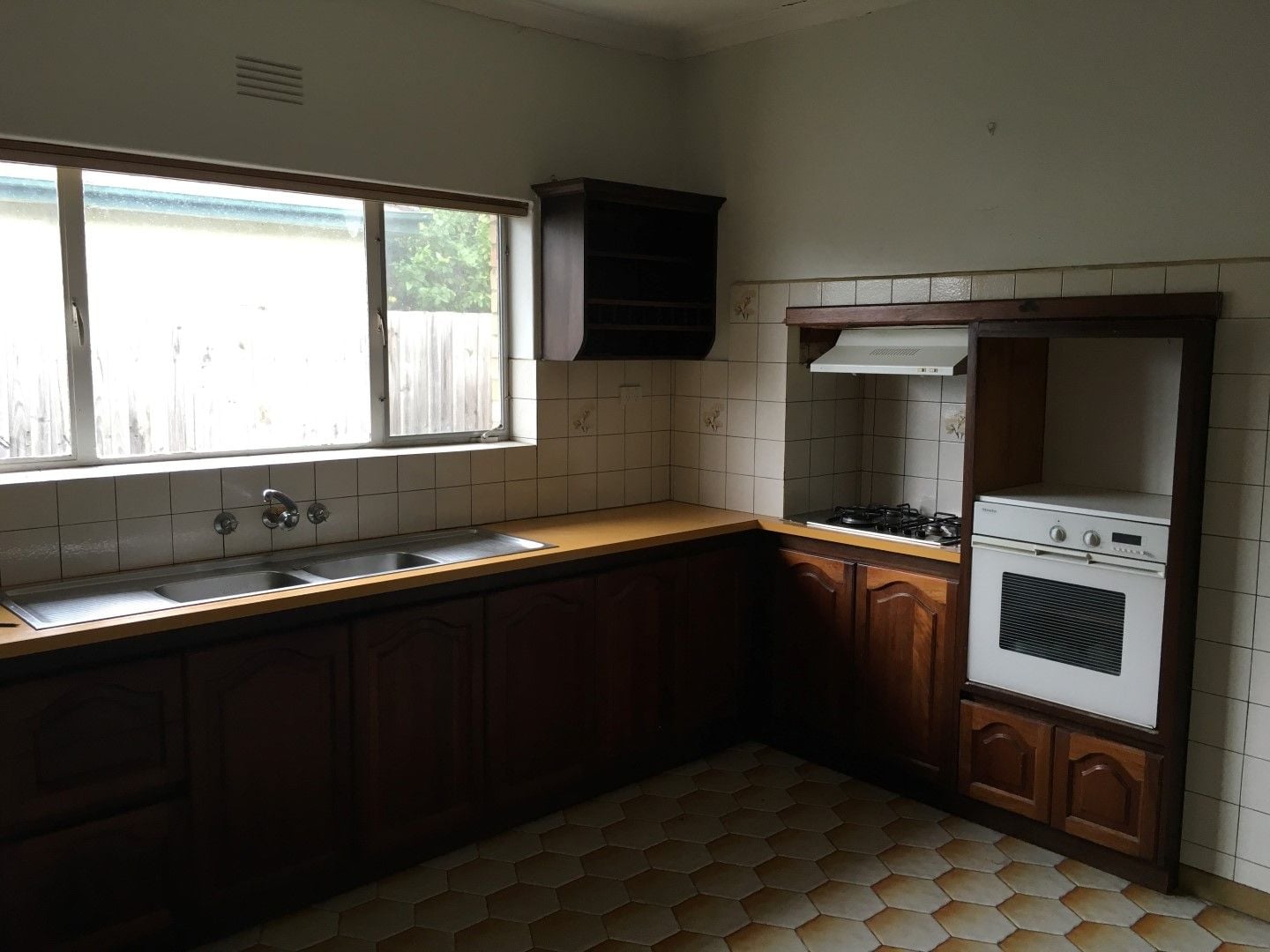 THREE BEDROOM WITH FULLY SELF-CONTAINED BUNGALOW!
