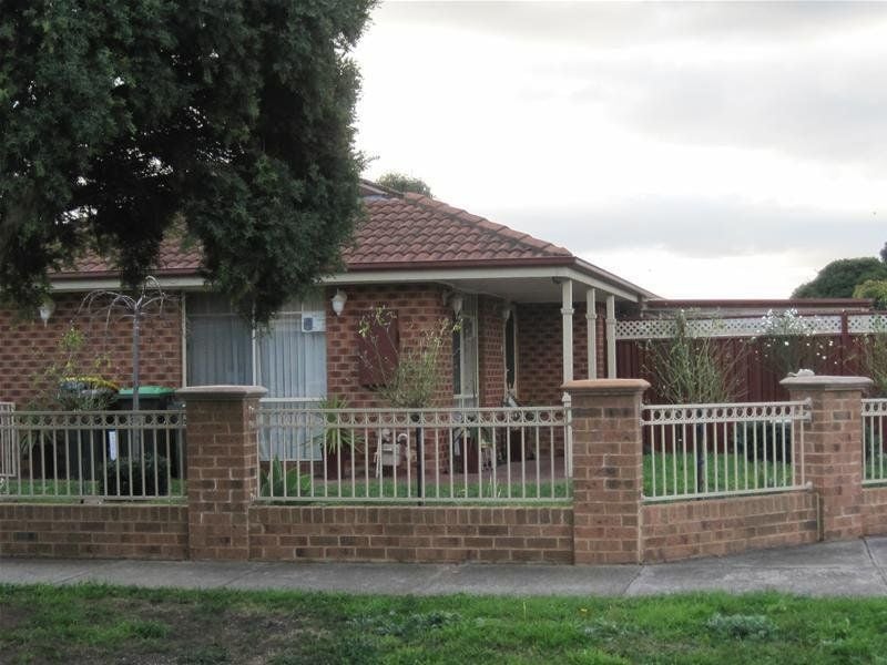 BEAUTIFUL HOME IN A PRIME LOCATION !!!