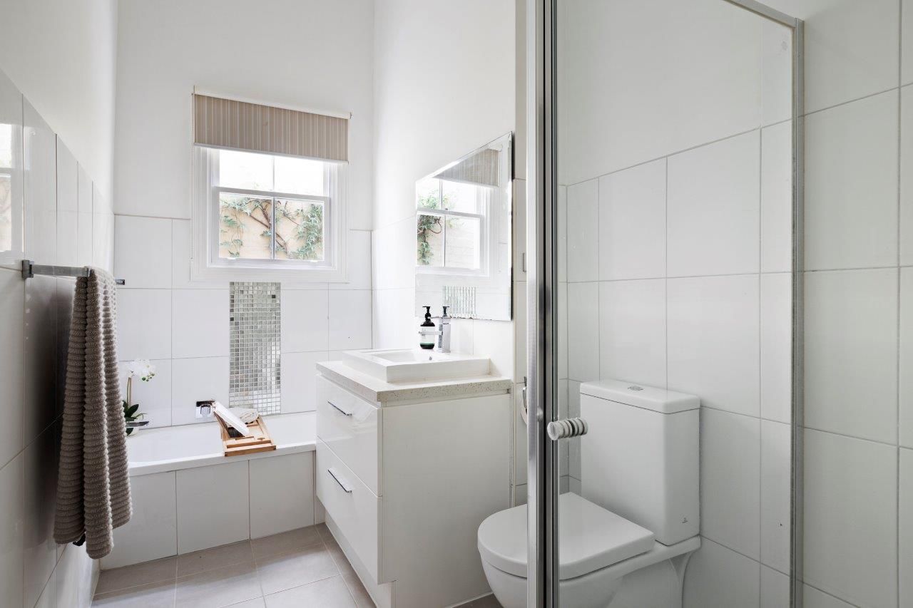 **Traditional Charm and Stylish Contemporary Elegance!**