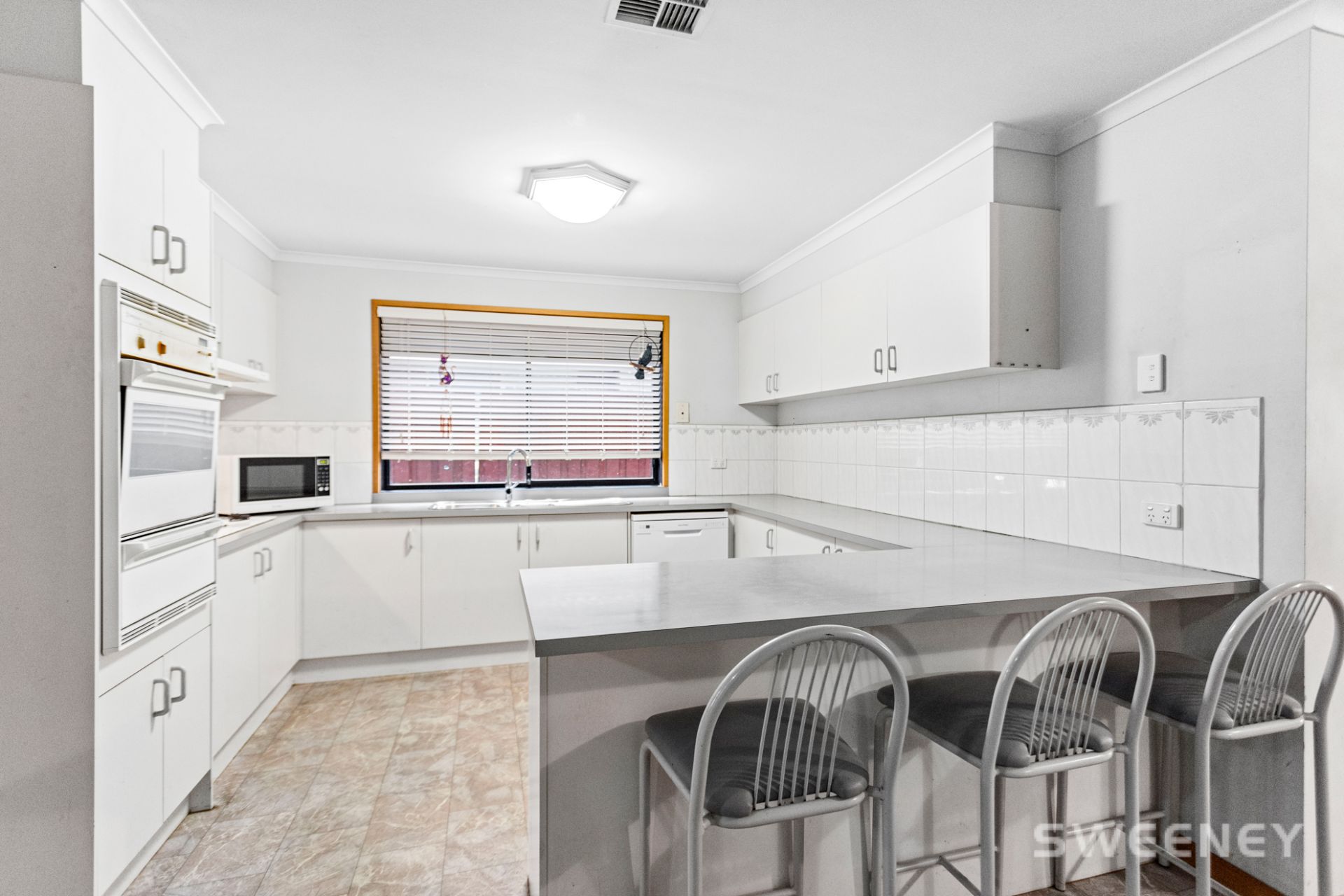 13 Hibiscus Court, Altona Meadows - Thumbnail 3