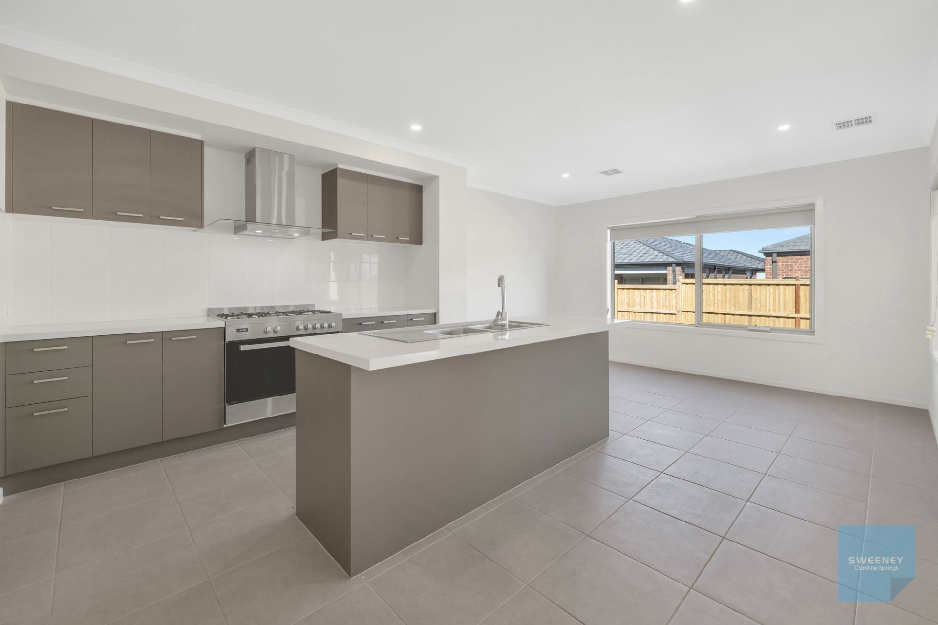 13 Milos Court, Fraser Rise - Thumbnail 5