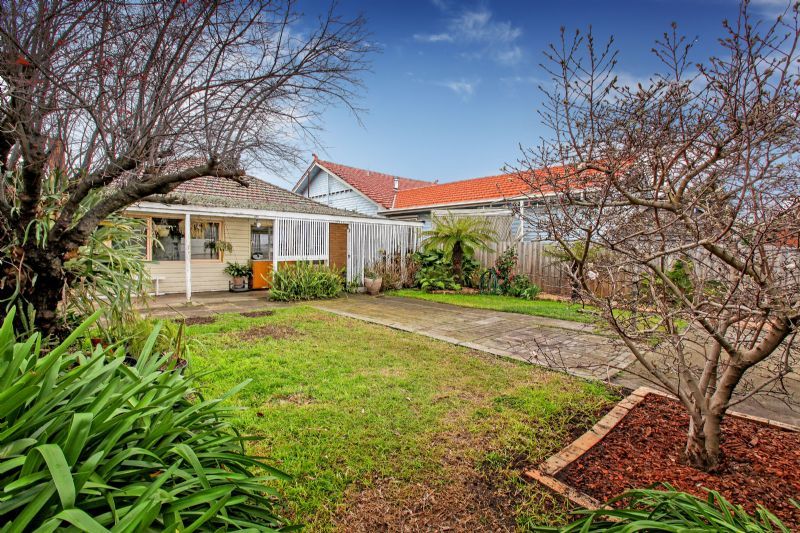 29 Clive Street, West Footscray - Thumbnail 6