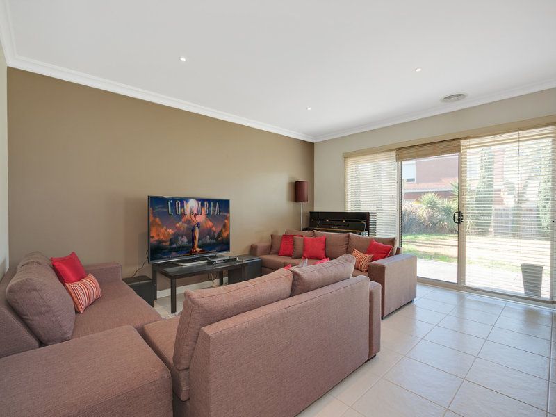44 Stafford Road SOUTH MORANG, South Morang - Thumbnail 6