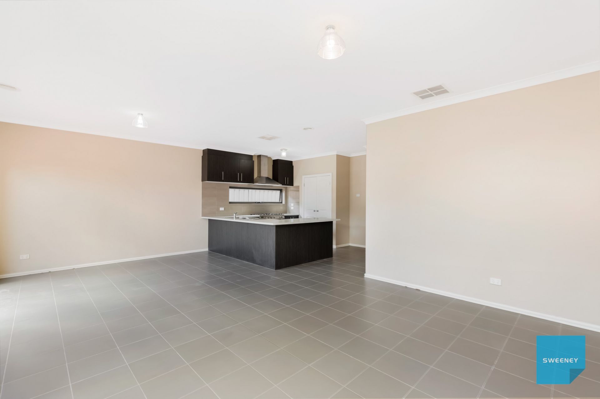 37 Daly Circuit, Caroline Springs - Thumbnail 6