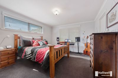 3
 
 
 
  
 
 
 2
 
 
 
  
 
 
 1
 
 
 
 
 
 
 
 37 Highfield Road, Ambleside TAS 7310, Ambleside - Thumbnail 7