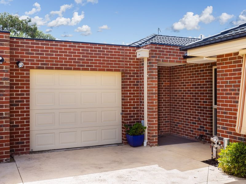 2/7 Armstrong Street, Laverton - Thumbnail 2