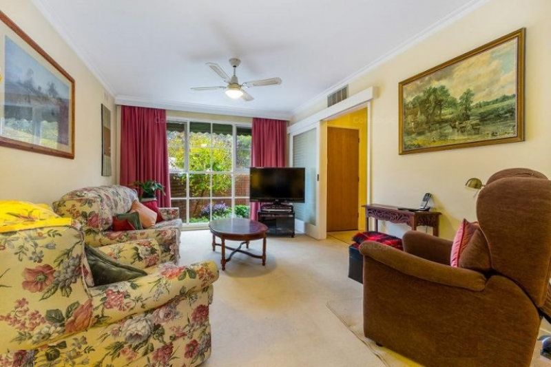 2/13 Kintore Crescent, Box Hill Mandy Lee Real Estate