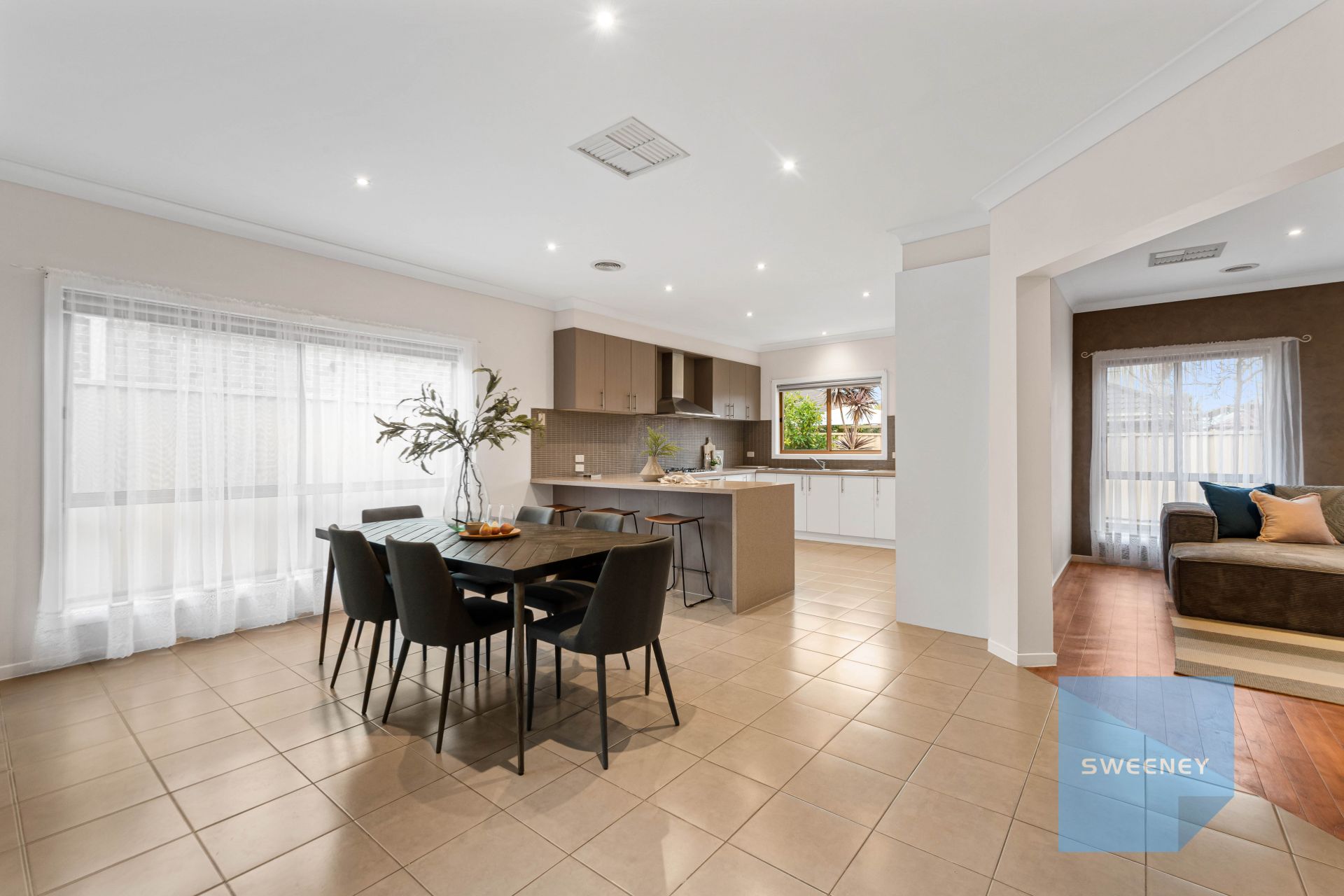 7 Wattlepark Street, Caroline Springs - Thumbnail 6