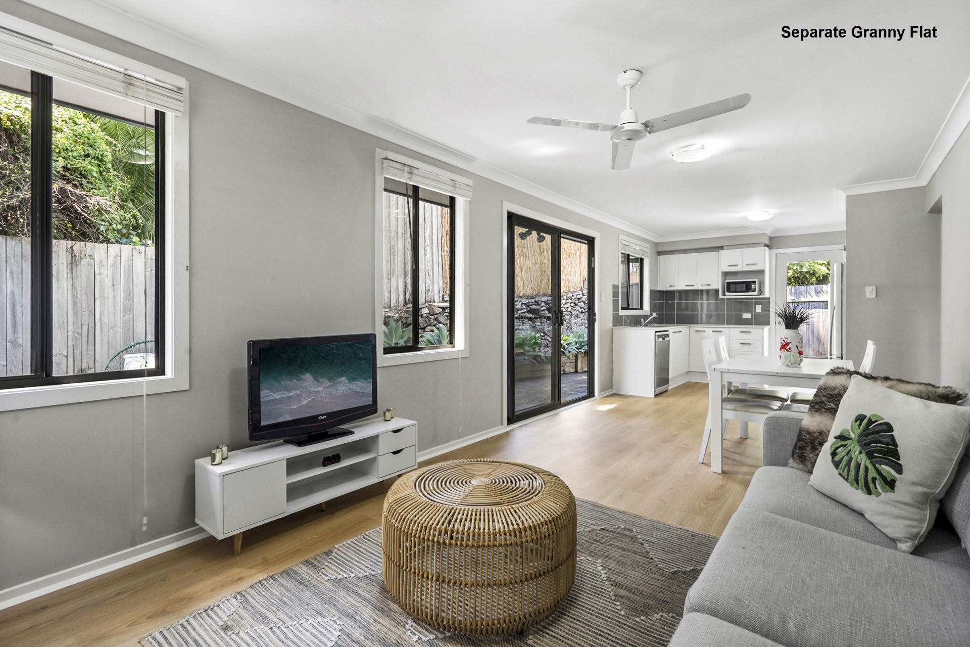734 Barrenjoey Road Avalon Beach NSW, Avalon Beach - Thumbnail 2