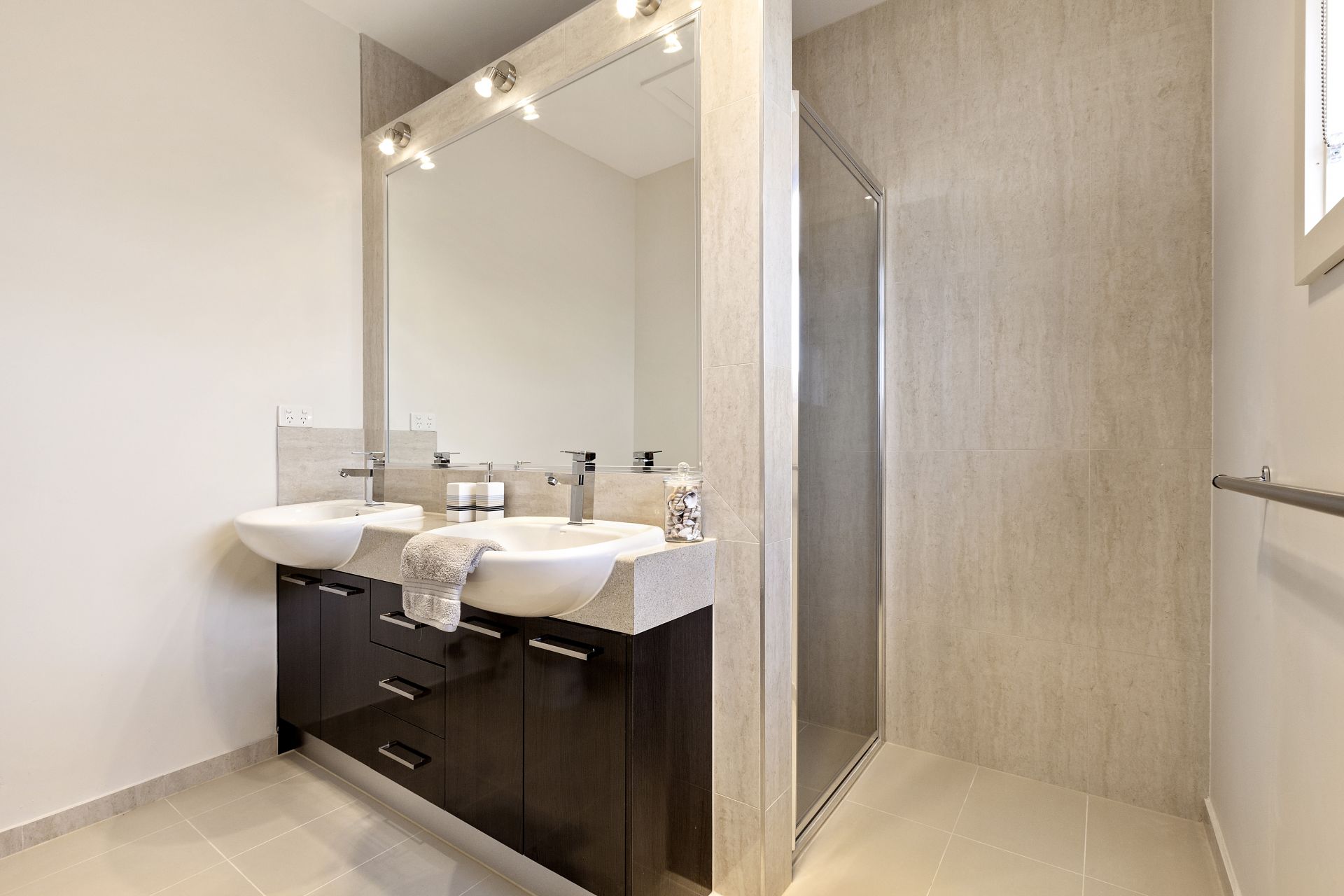Sophisticated.Stylish.Thornbury.