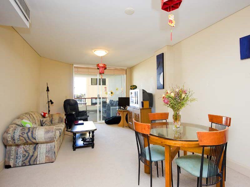 7/94-96 Alfred Street MILSONS POINT NSW, Point - Thumbnail 3