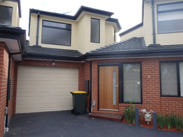 All you need , low maintenance living ** 2 bed townhouse **