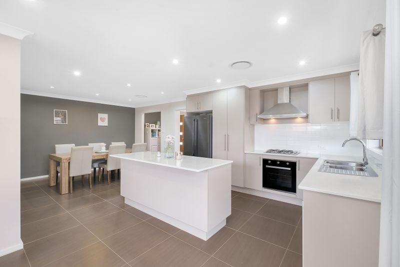 Real Estate For Sale 9 Boelke Place Macgregor , ACT