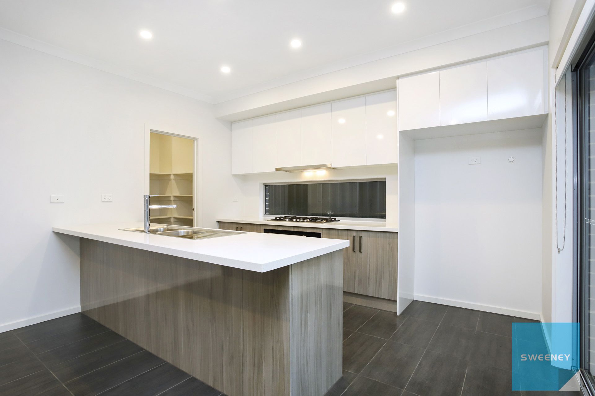109 Orbis Avenue, Fraser Rise - Thumbnail 8