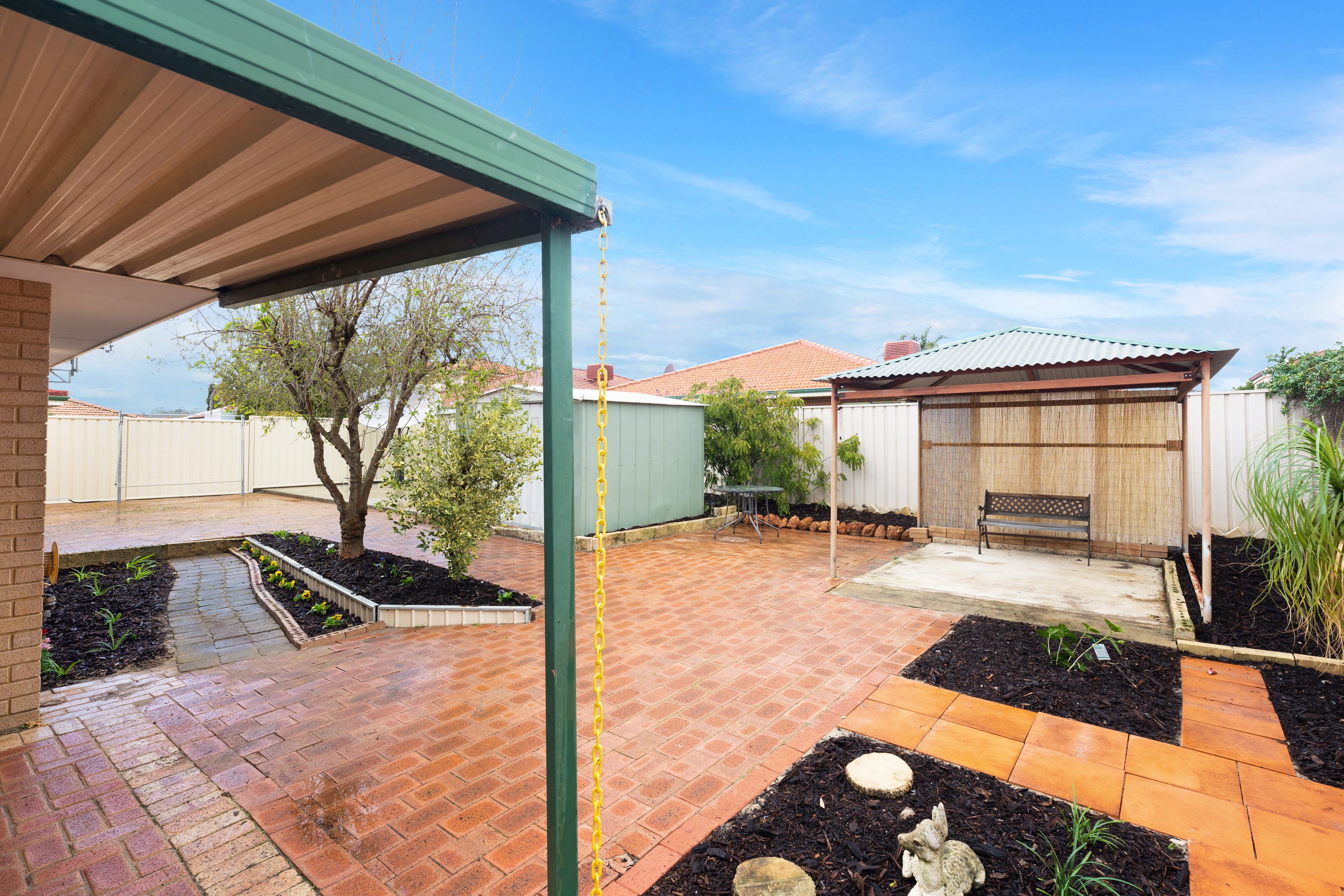 Real Estate For Sale 105 Dumbarton Road Canning Vale , WA
