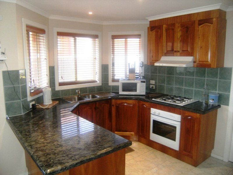 9 Cleland Way, Caroline Springs - Thumbnail 3