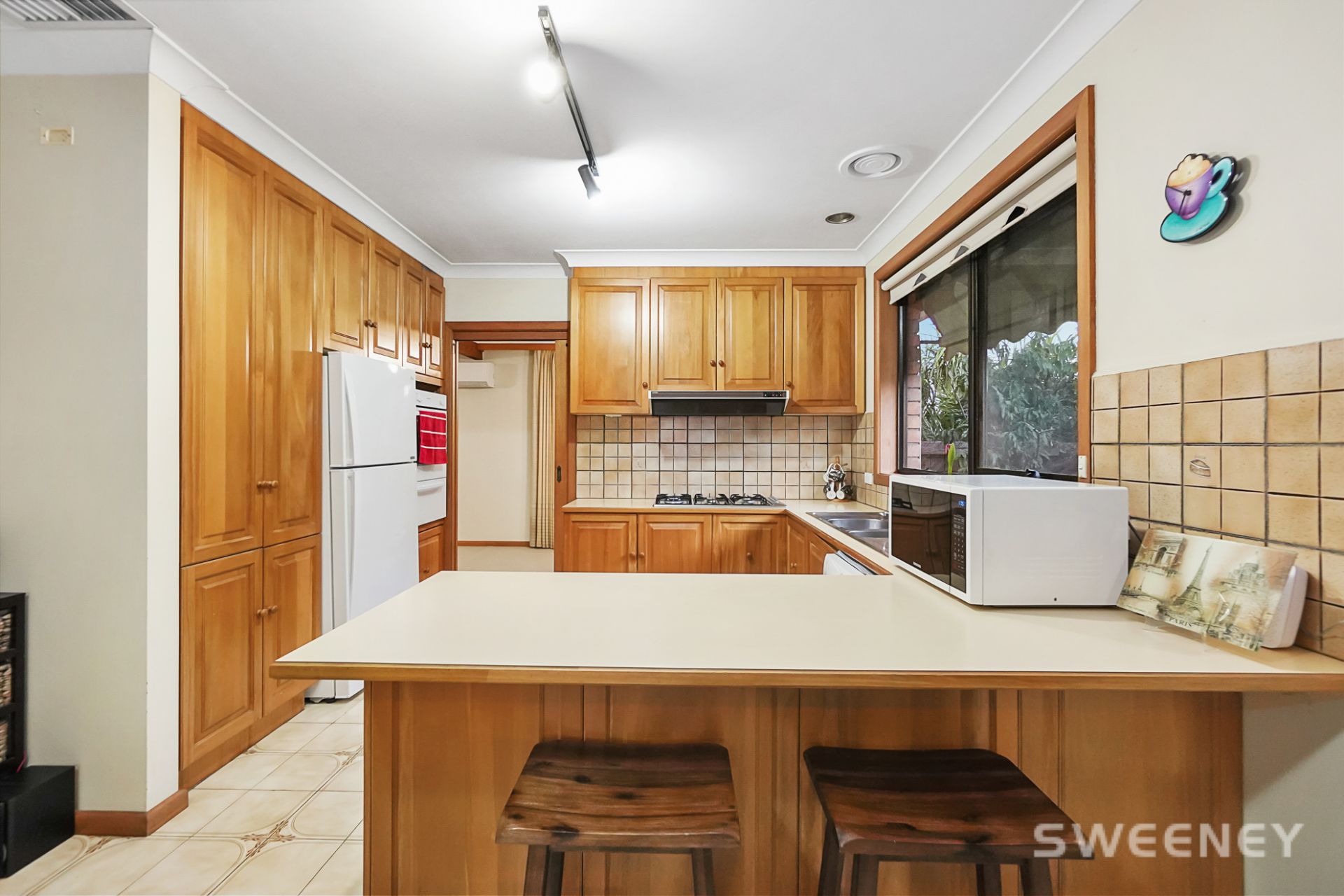 34 Polly Woodside Drive, Altona Meadows - Thumbnail 6