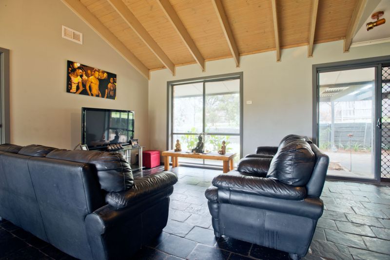 121 Halletts Way, Bacchus Marsh - Thumbnail 4