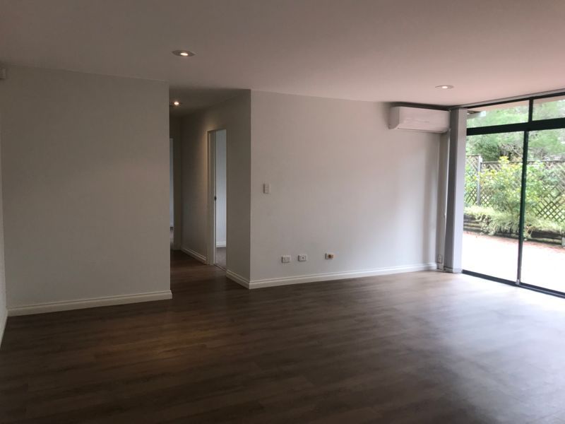 Level Flat/10 Pearson Avenue, Gordon