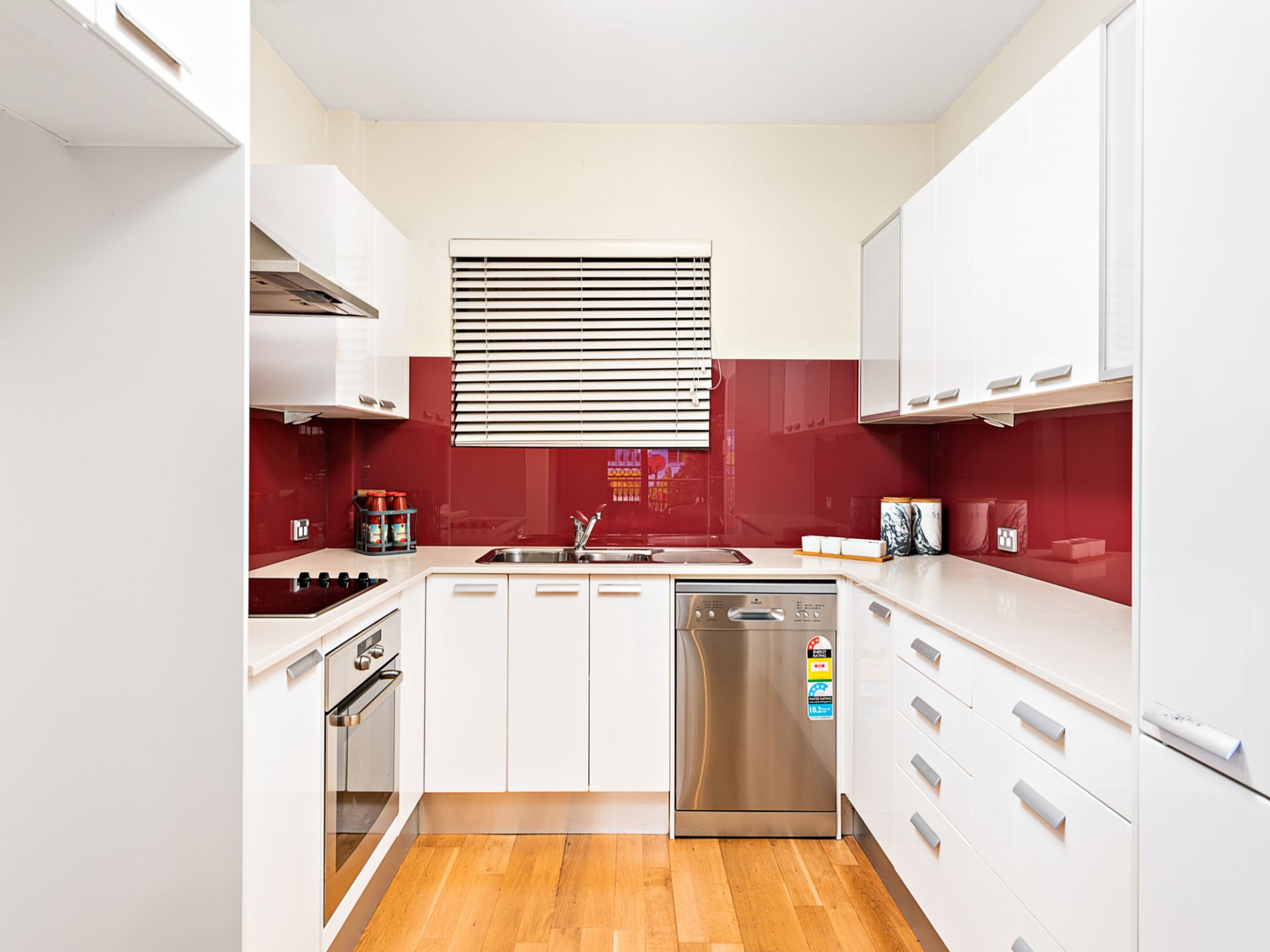 A Fresh and Peaceful Retreat in a Boutique Complex