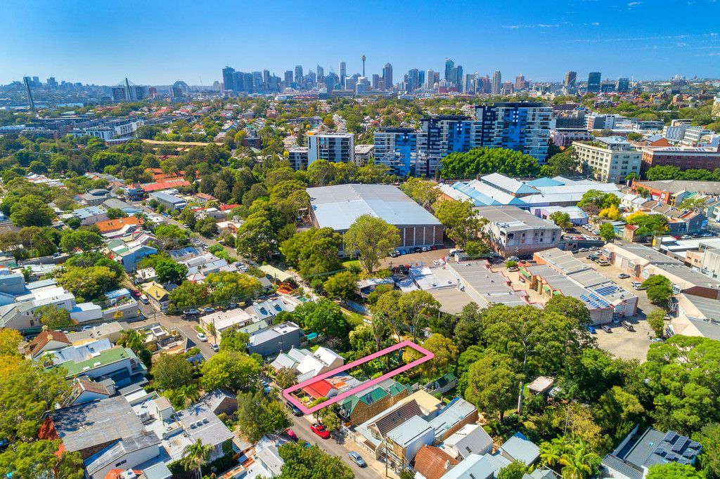 SOLD - Pure Potential On A Super Deep Landholding