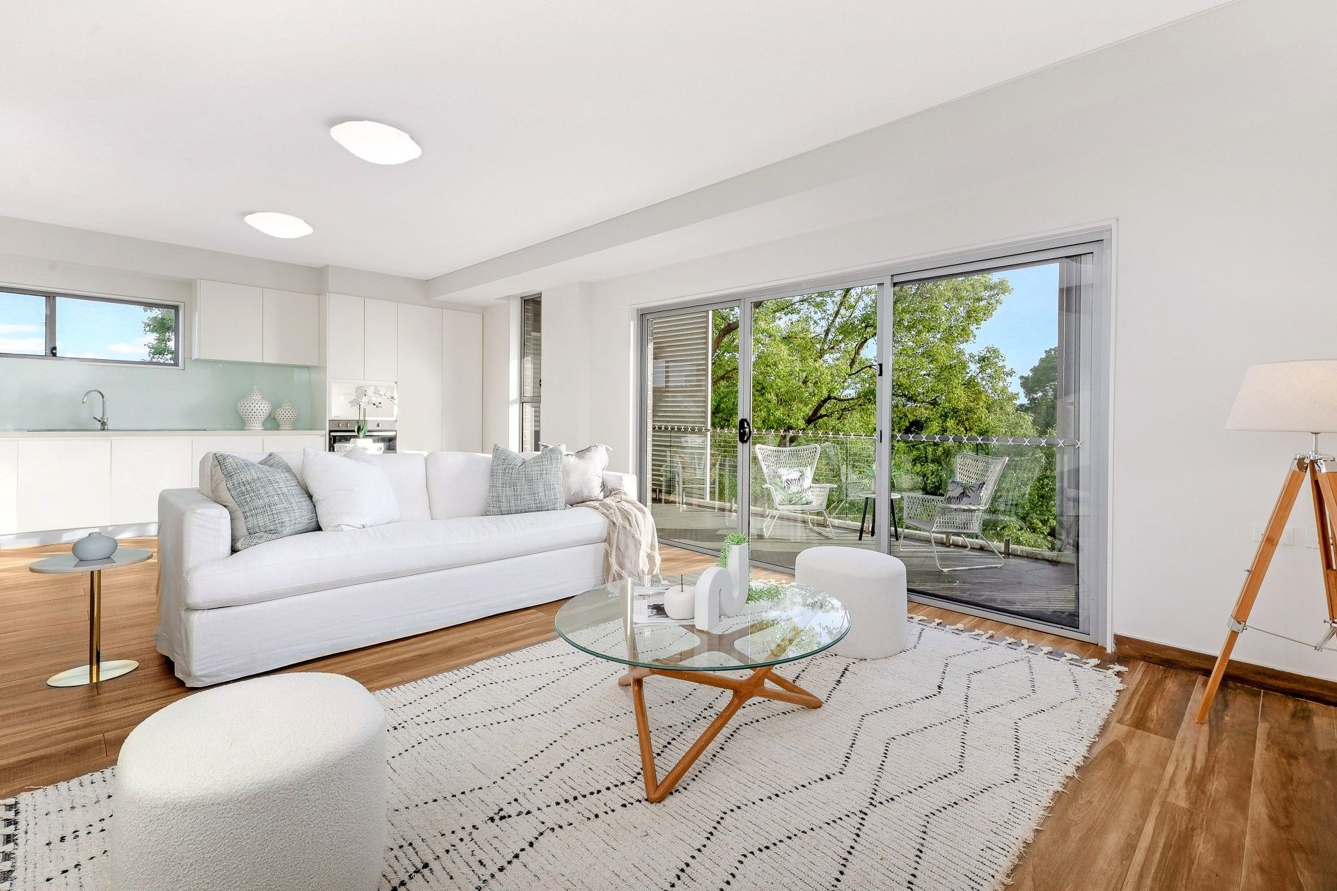 10/4 Exeter Road, Homebush West, West - Thumbnail 2