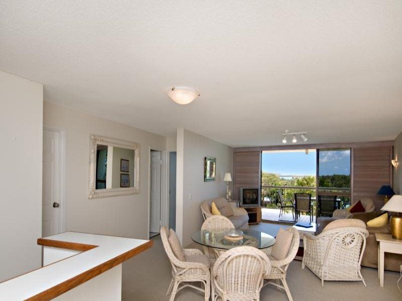 21/49 Gemini Resort, 49 Landsborough Parade GOLDEN BEACH QLD, 49 Landsborough Parade Golden Beach - Thumbnail 4