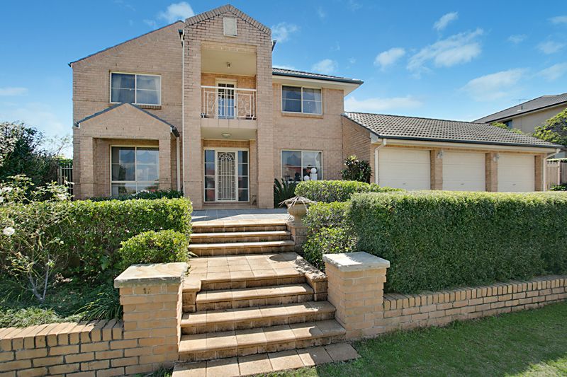 Real Estate For Sale 16 Homestead Circuit Macquarie Links , NSW