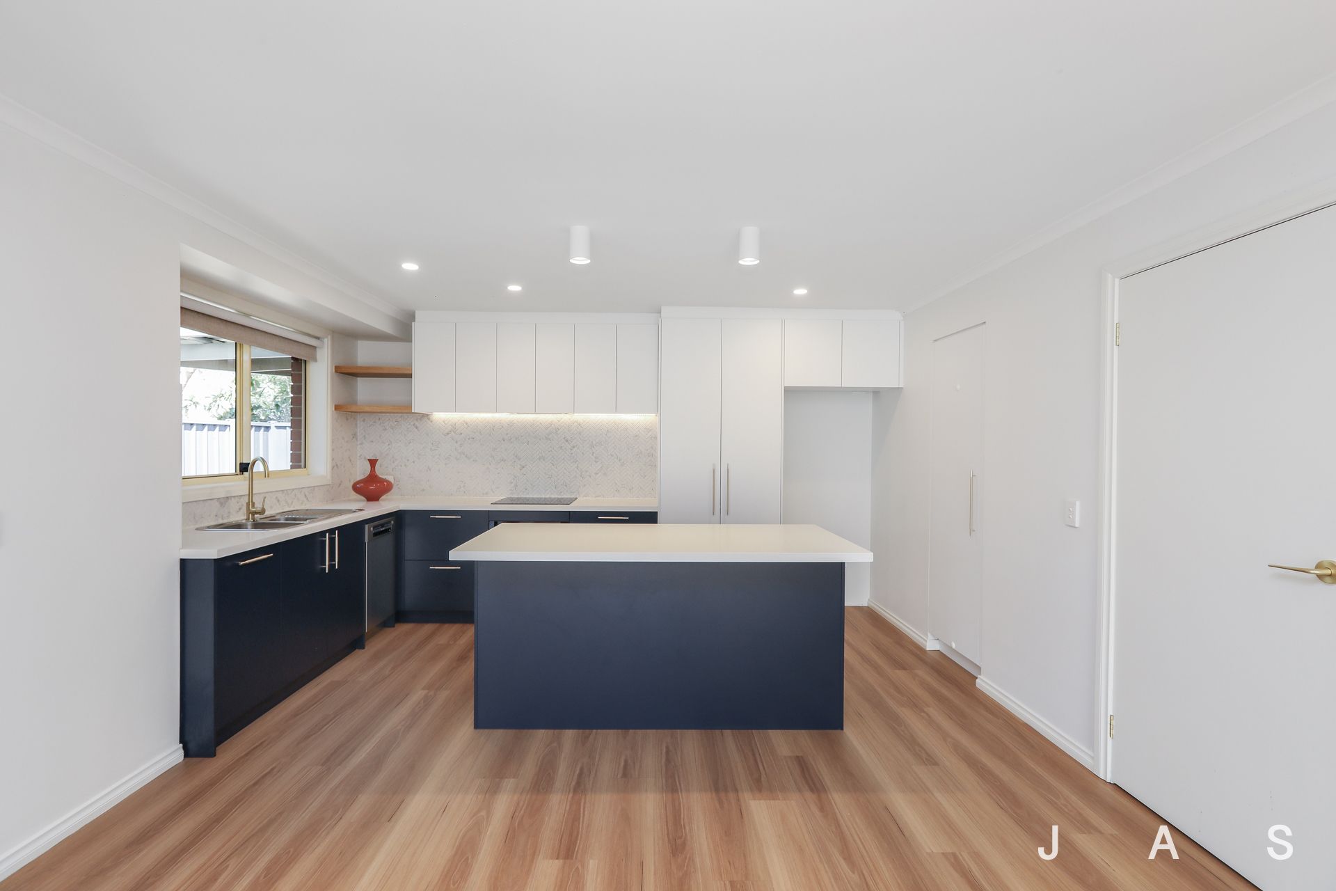 13 Keen Street Newport VIC, Newport - Thumbnail 3
