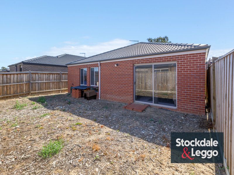 8 Tilia Way MERNDA, Mernda - Thumbnail 2
