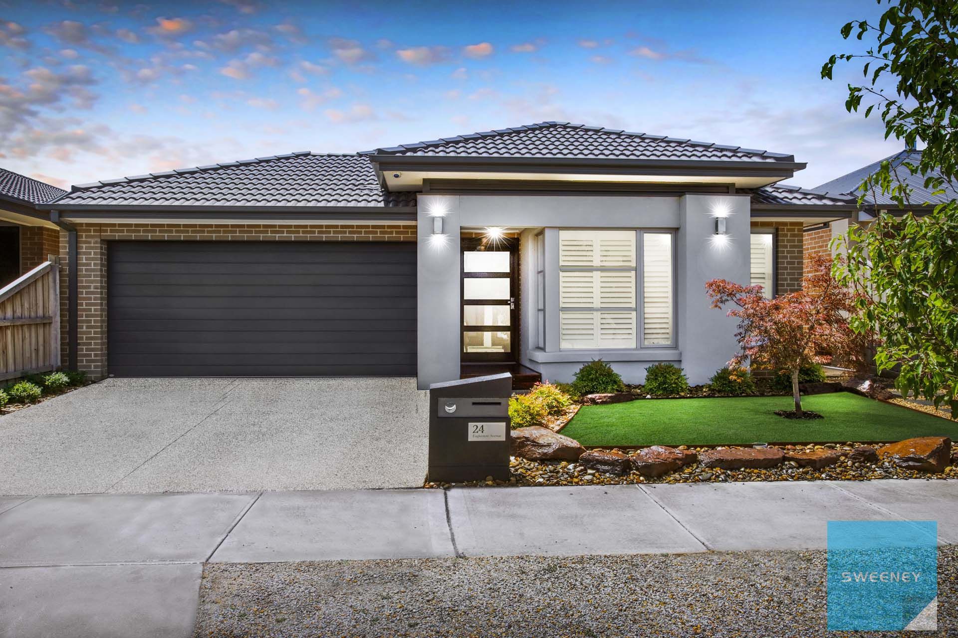 24 Eaglecrest Avenue, Fraser Rise - Thumbnail 2