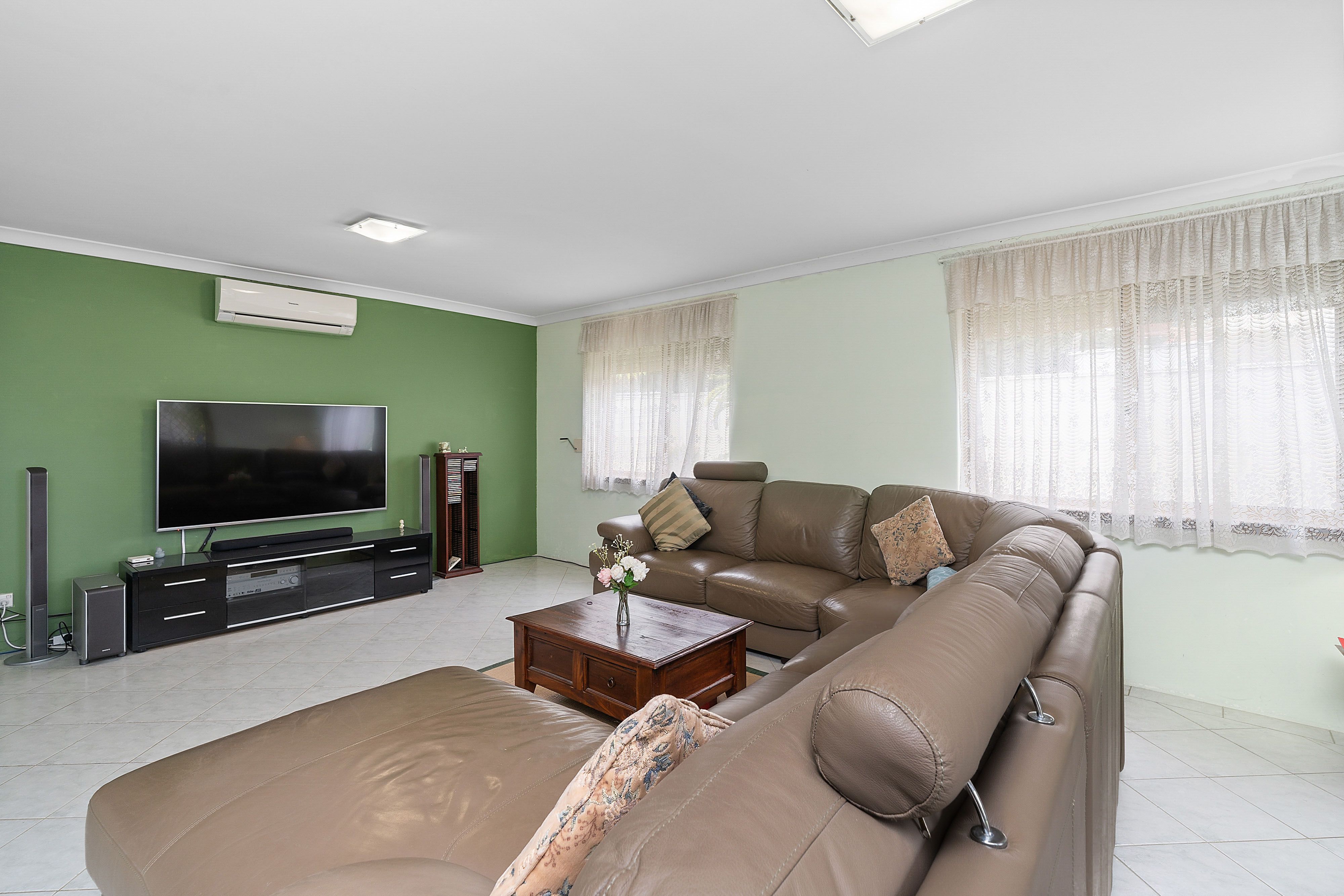 Real Estate For Sale 9 Brunswick Road Thornlie , WA