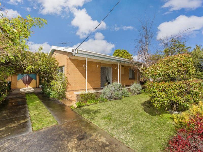 96 Hitchcock Avenue BARWON HEADS VIC, Barwon Heads - Thumbnail 2