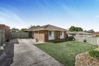 15 Springfield Crescent Hampton Park VIC