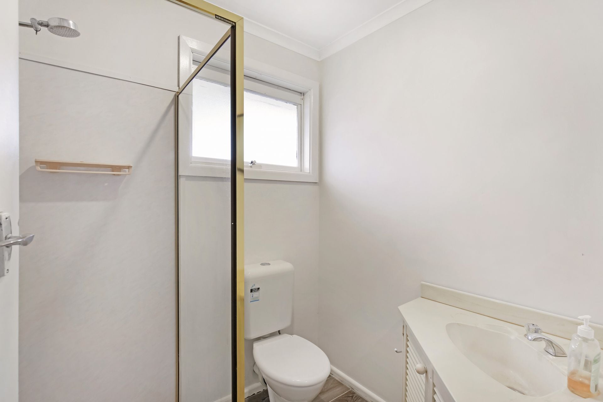 Large Family Home in a Sought After Location!