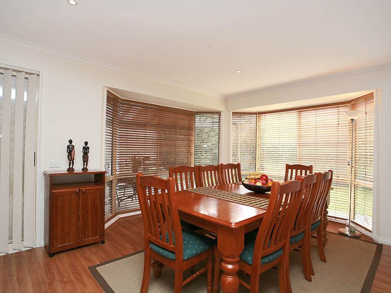 12 Sharrock Close, Caroline Springs - Thumbnail 4