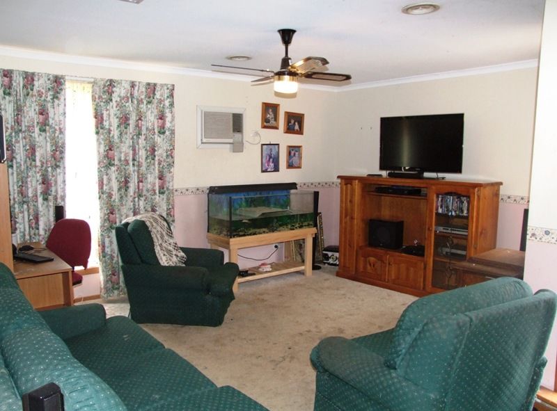 40 Underbank Blvd, Bacchus Marsh - Thumbnail 4