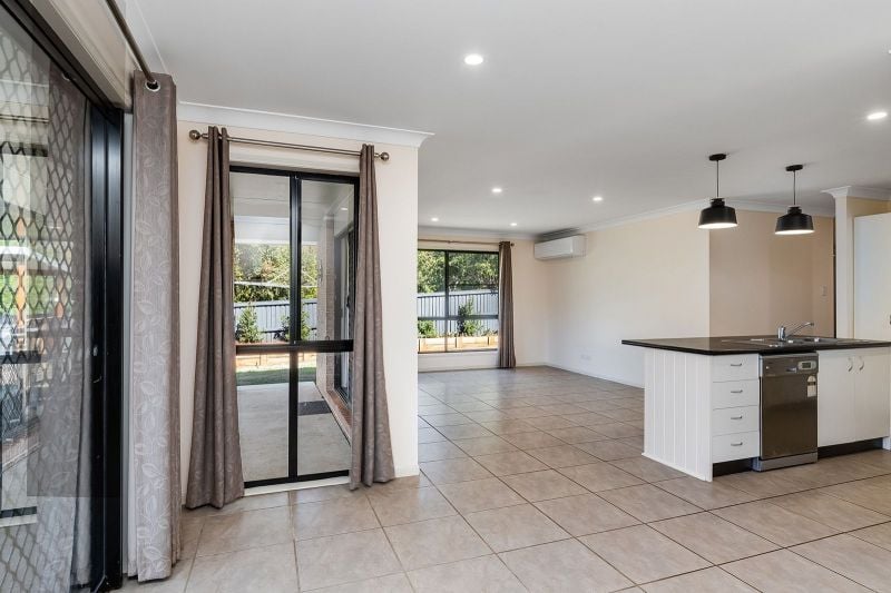 12 Brushbox Place Upper Caboolture QLD, Upper Caboolture - Thumbnail 5